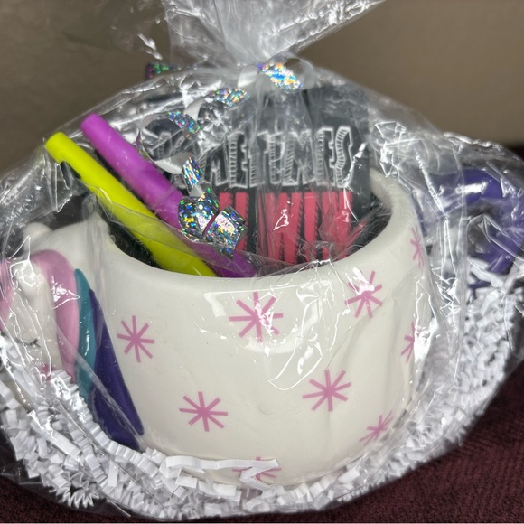 RAINBOW UNICORN MUG - Picture 2 of 10